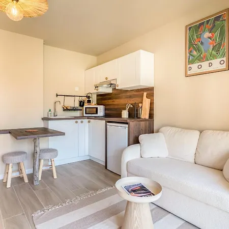 Newly In A Quiet Apartment Mandelieu